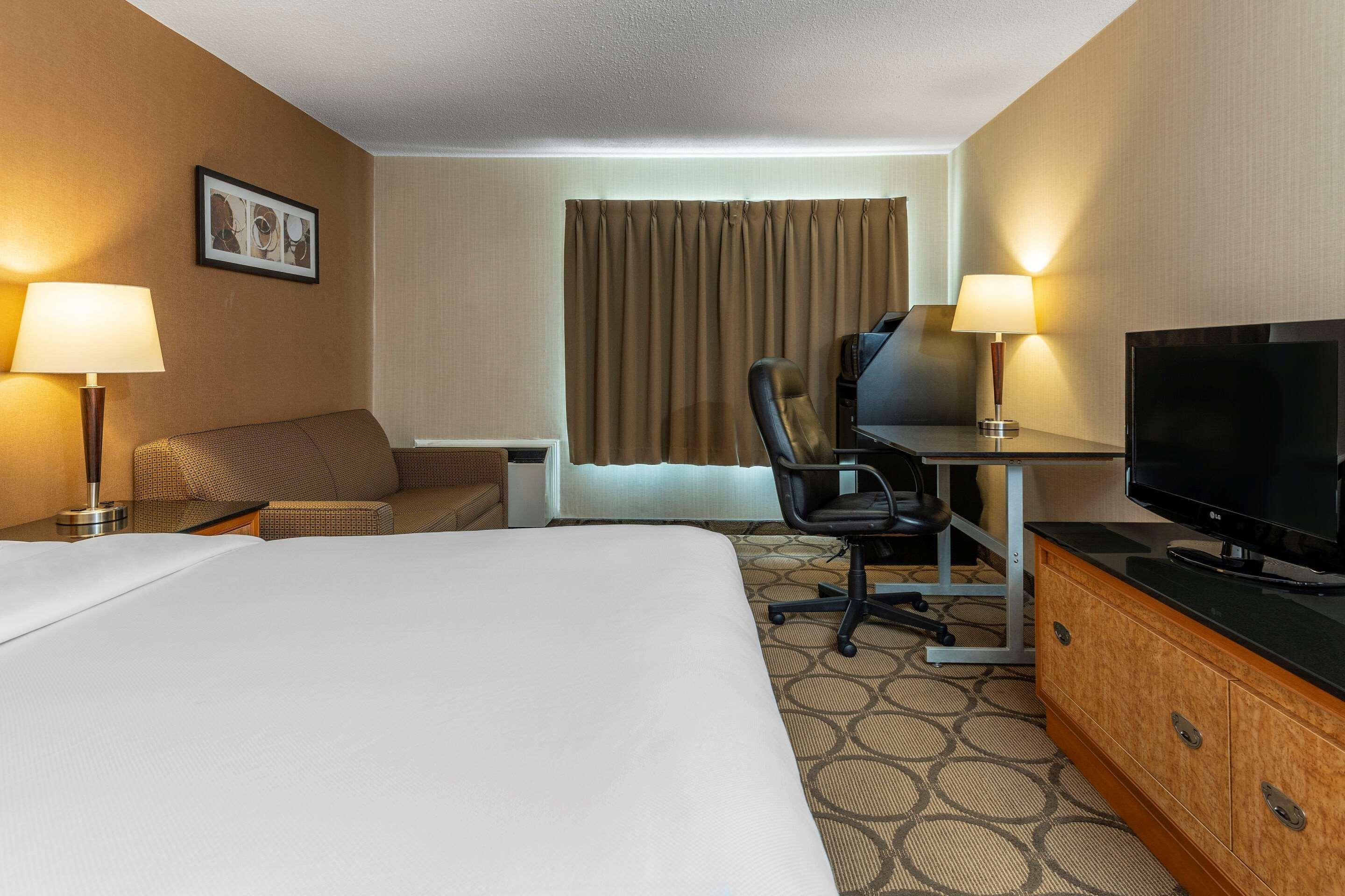 Comfort Inn Sept-Iles Exterior photo