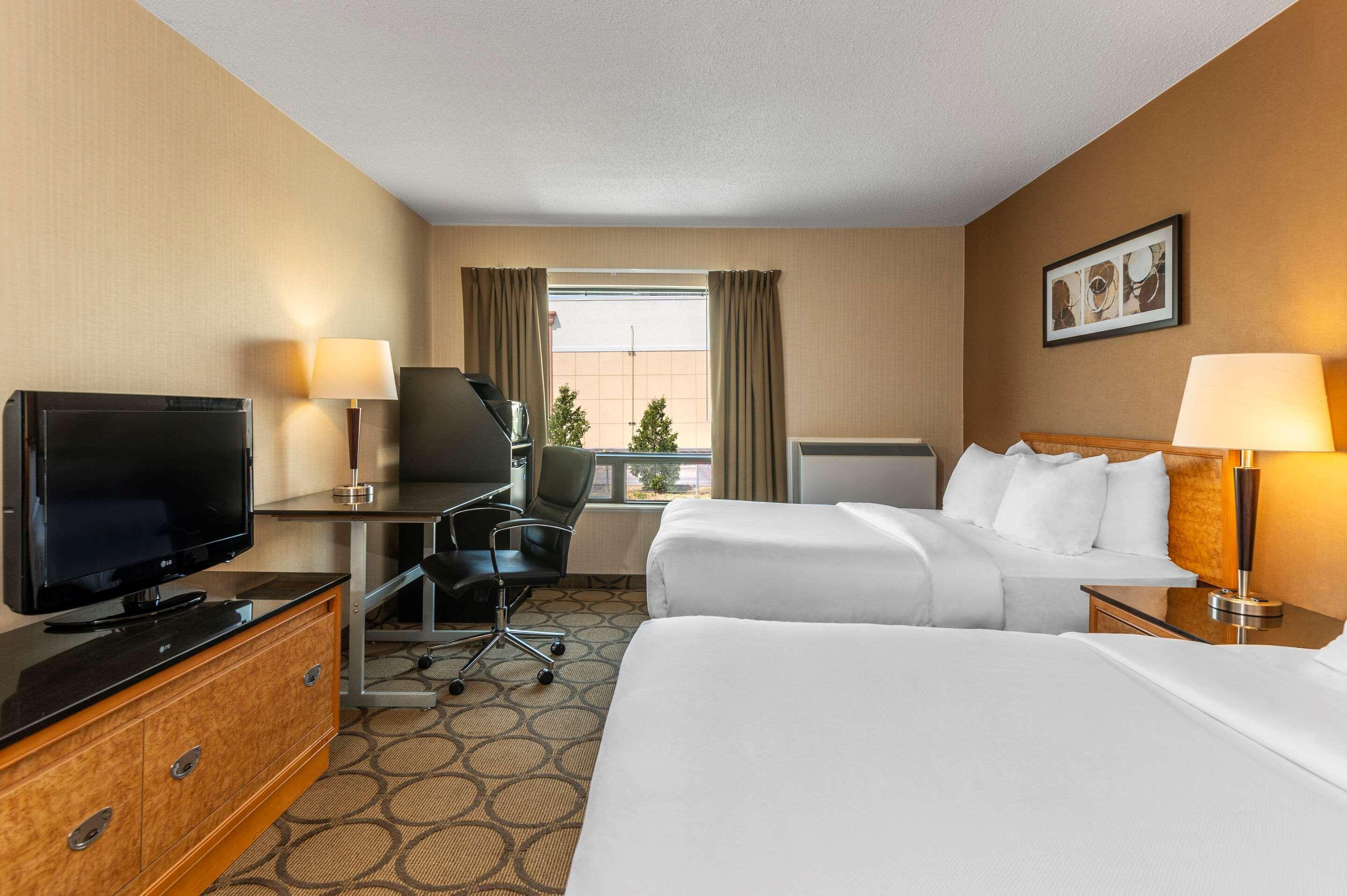 Comfort Inn Sept-Iles Exterior photo