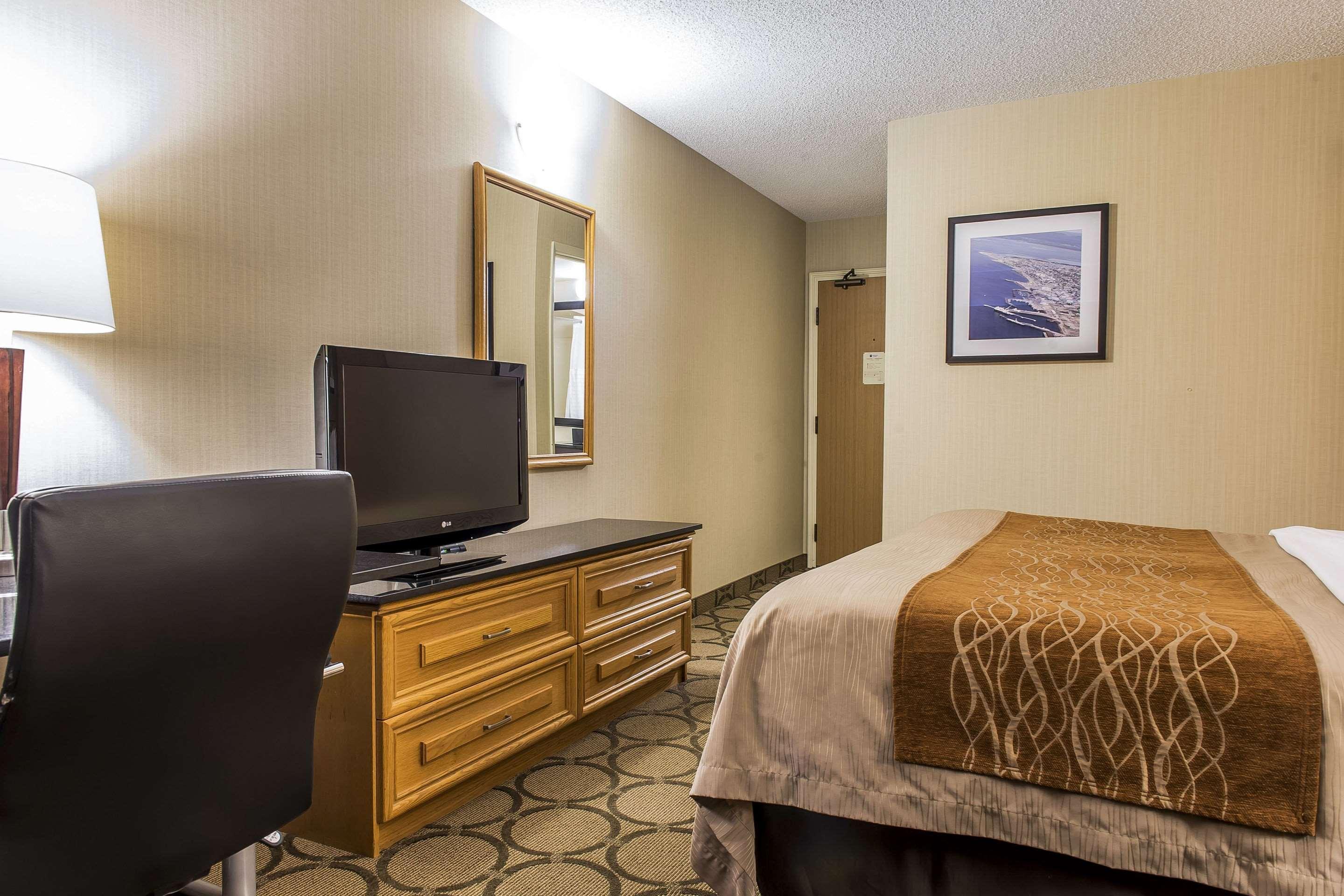 Comfort Inn Sept-Iles Exterior photo